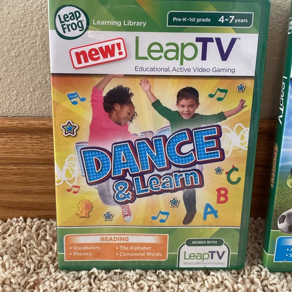 Leap Frog LeapTV 2 Games Dance & Learn and Sports - Picture 2 of 6